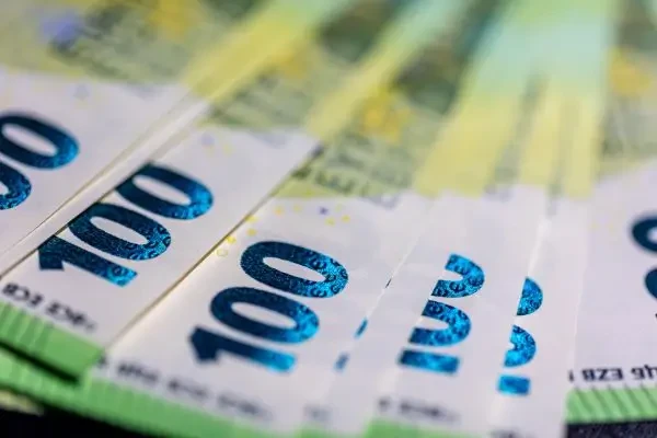 Spania: Organizația Colegială Veterinară cere îmbunătățiri salariale substanțiale în noul Contract Colectiv pentru centrele veterinare
